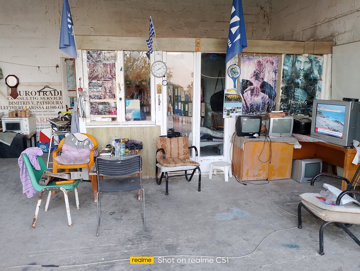 dimitrispats's tweet photo. Work office outside https://t.co/dftDDDCLHs
