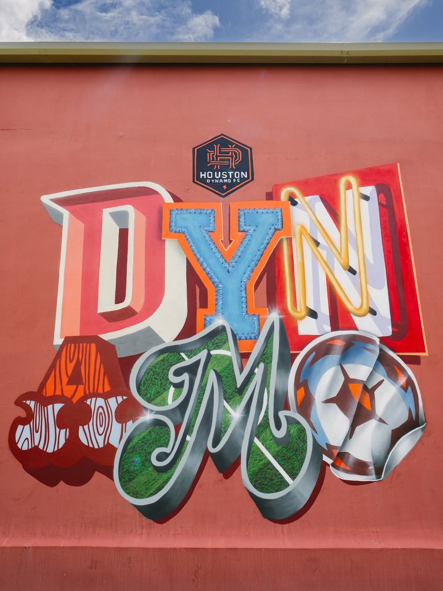 VisitHouston's tweet image. EaDo just got a bold new look 👀🎨 The @HoustonDynamo x Free Walls #713Takeover features 7 murals by local artists repping H-Town 🤘🧡
🔥 The H-Town Collection drops today featuring 2 designs available at the team store!
📍 Walk the art. Wear the pride. #ExploreHOU #Houston