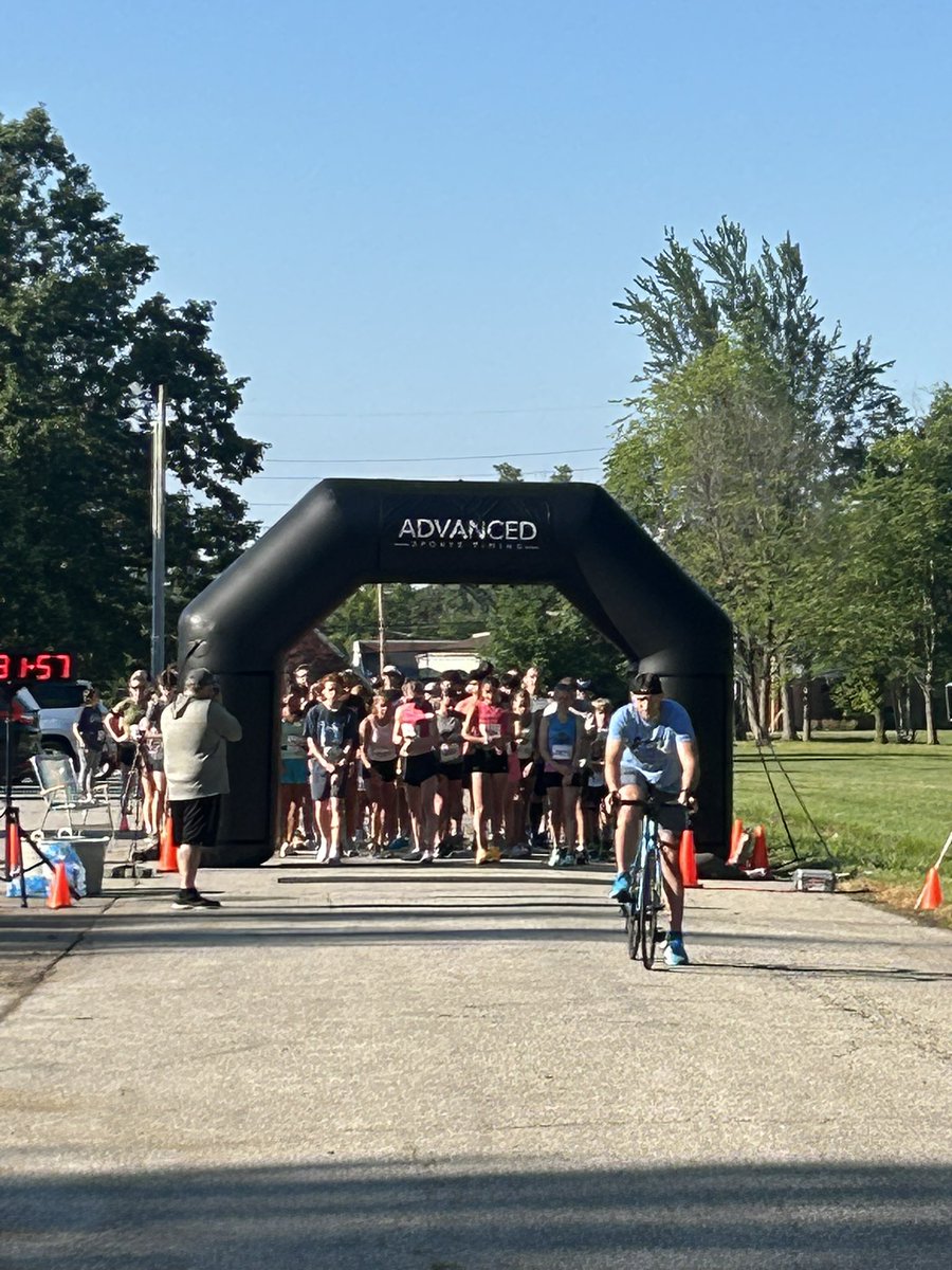 BrennanforOhio's tweet image. Had a great time helping with the Tom Schreiber 5k & 1M this morning. Great job to Matt, all of the volunteers, and participants who raised $2,500 for a scholarship for the Parma City School District!
Mr. Schreiber was a good man and friend of our family.
The Tom Schreiber…