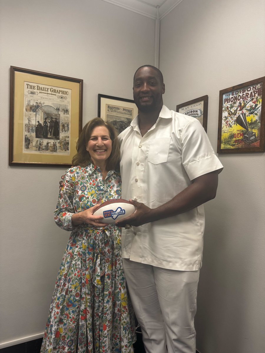 RepKimSchrier's tweet image. Great to meet with NFL player @THE_CONDA25 this week to talk about his experience as a malaria survivor and about the importance of protecting lifesaving vaccines. I am truly inspired by Calvin’s work and look forward to working together to advocate for vaccine access!