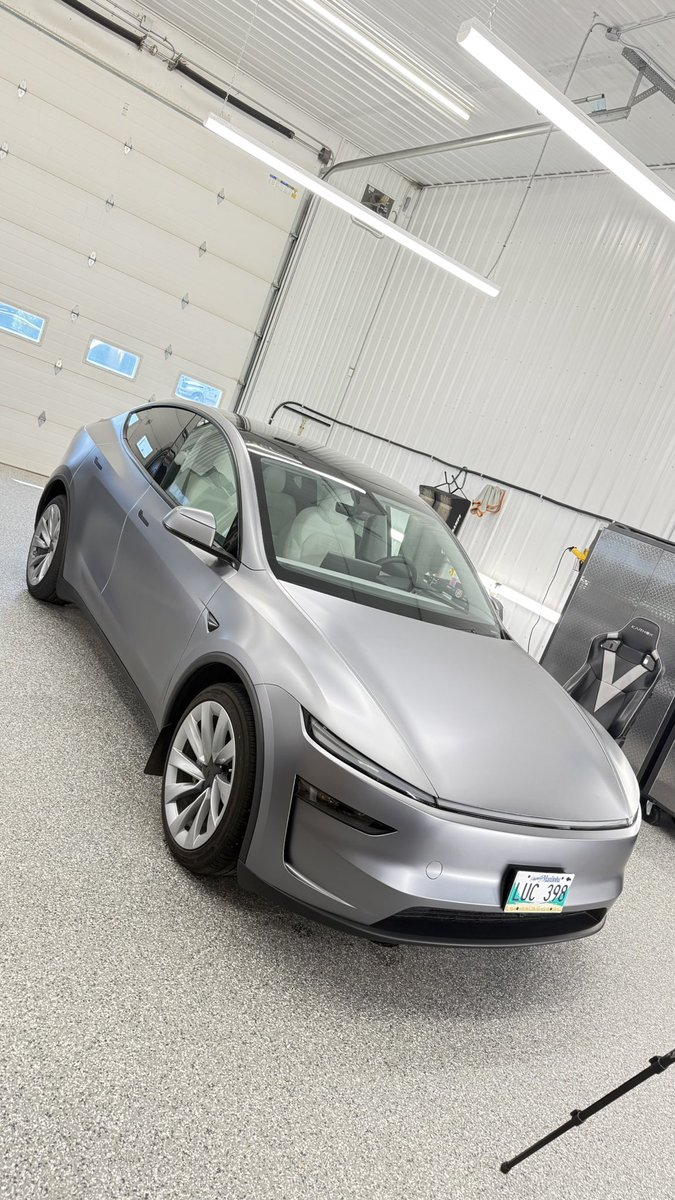 Drive_Protected's tweet image. Fully ceramic coated with our Defense+ line of coatings. Will sit inside and cure over the weekend and await customer pickup on Monday!