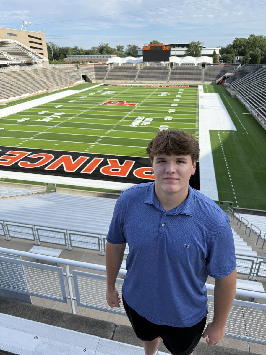 ConnorFurman76's tweet image. After an amazing camp and great conversation with @CoachBobSurace , I am very excited to announce that I have received my 5th Division 1 offer to Princeton University!
@CoachCuevas78 @RyanFracPU
@Coach_Nguyen @NewCanaanFB