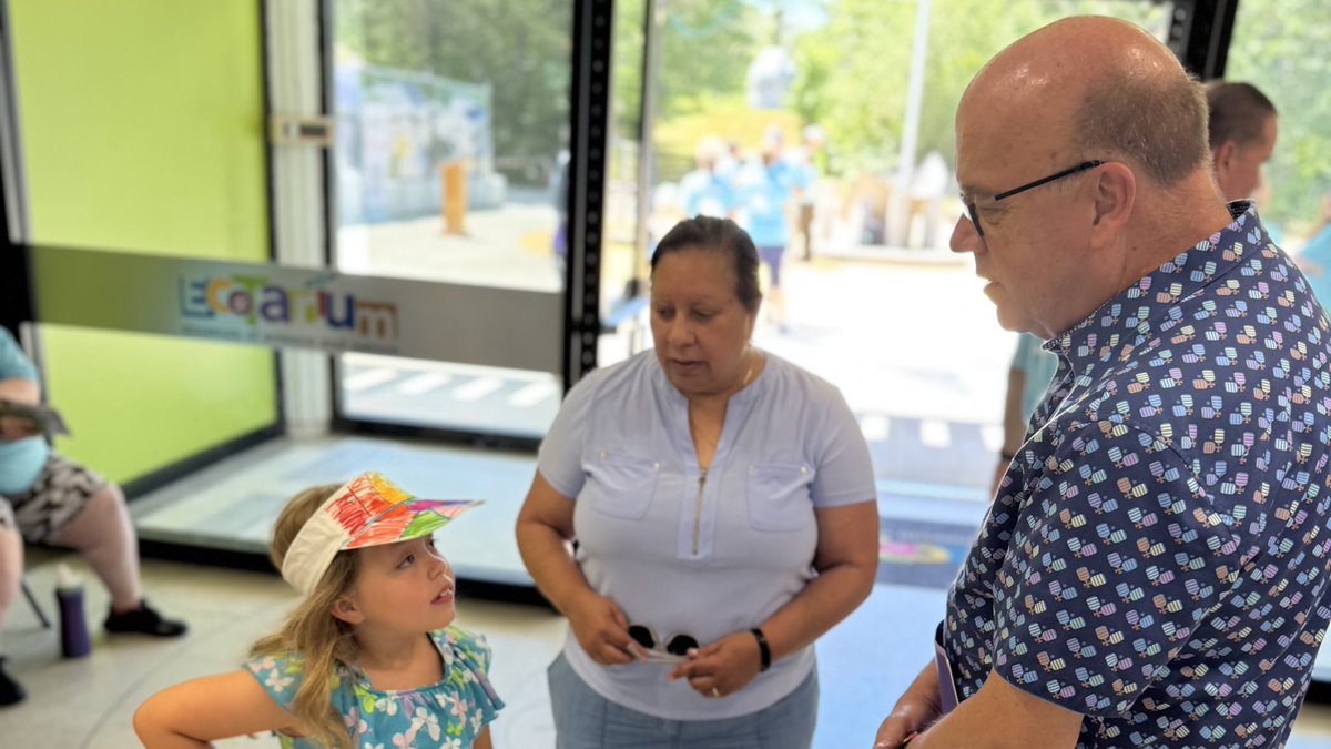 RepMcGovern's tweet image. So great to join folks in Worcester for the celebration of the 200th year of the @EcoTarium!
Thank you to Noreen and the staff & volunteers for the work that you do. This place is amazing because of you.
Excited for 200 more years!