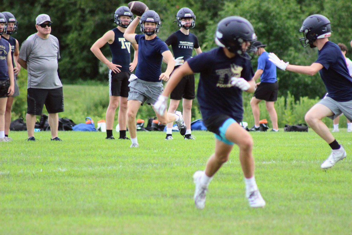 TVTouchdownclub's tweet image. What a week! The Vikings closed out their first week of practice with a high-energy 7-on-7 showdown at Hilliard Bradley. The team is grinding hard, building chemistry, and getting better every day. Big things are coming this season — let’s go, Vikings! 💥🏈💪
