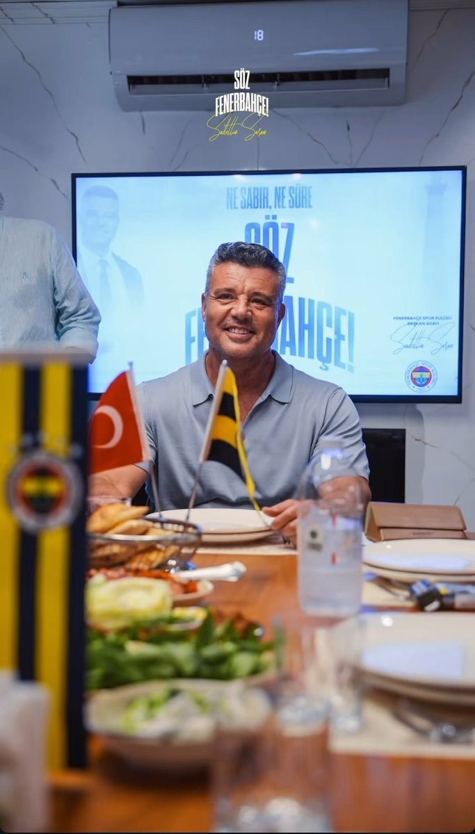 Sadettin Saran, kongre üyeleriyle bir araya geldi.