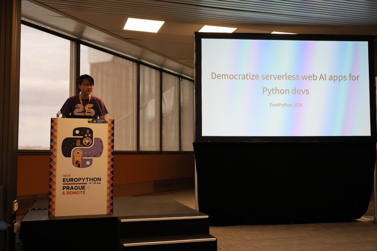 whitphx_ja's tweet image. #EuroPython 2025 でトークしてきました