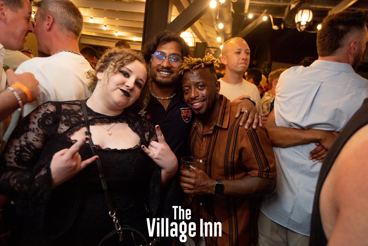 VillageBrum's tweet image. BEDWORTH BELTER FOR SATURDAY 💄 🪩
👠 We’re joined TONIGHT at the Village by the fabulous @AmyLaQueefa LIVE at Midnight!
🪩 PLUS pop anthems and camp in the Main Room
🔊AND the very best RnB and Bashment int he Underground
🌳Fully covered beer garden
⏰Late bar til 6am