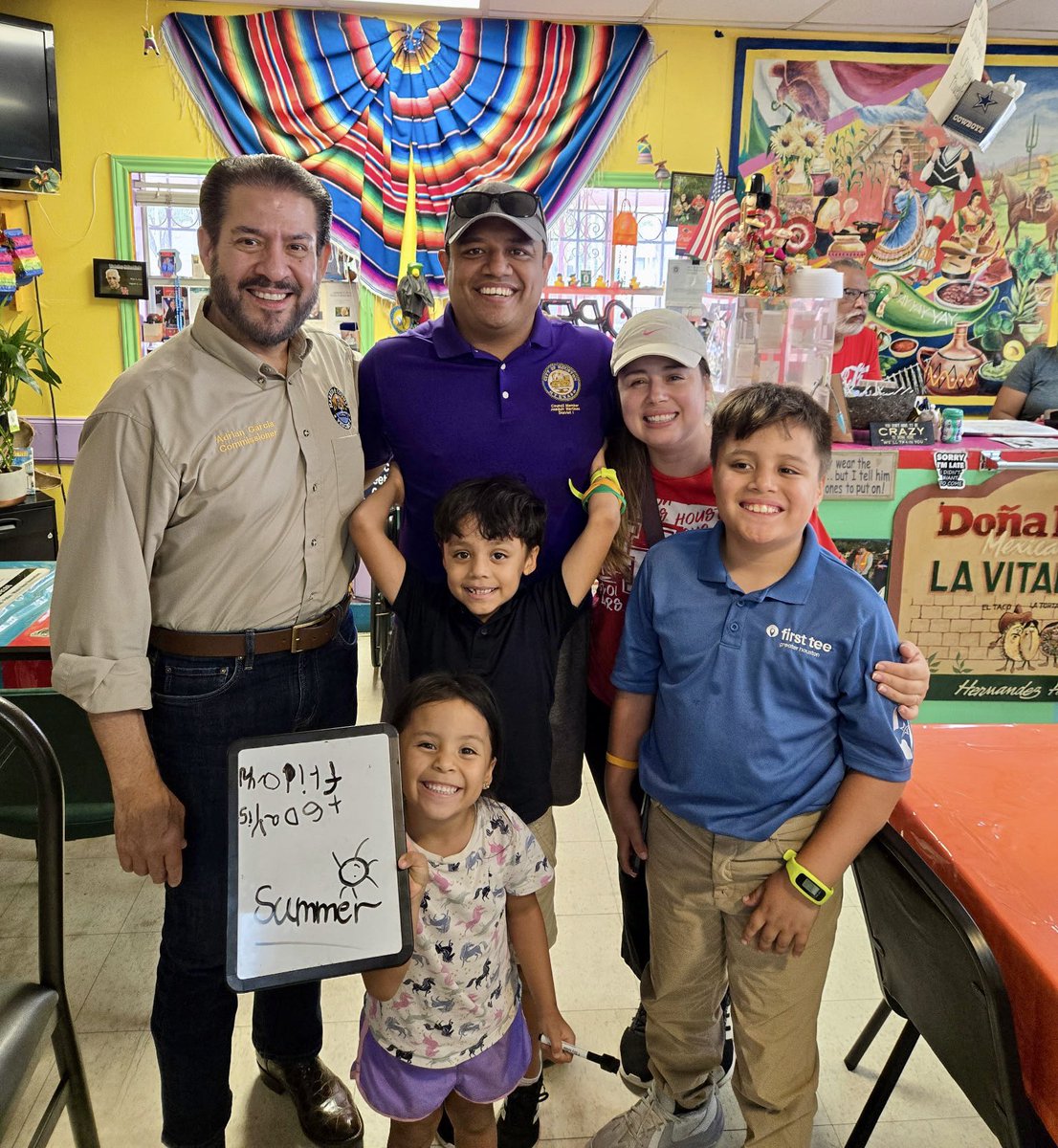 AdrianGarciaHTX's tweet image. Great to run into @JMartinez4Hou and his beautiful family while enjoying breakfast at the #WorldFamous #DonaMaria restaurant in #EADO! 🌮☕️🍳 A great community restaurant and family owned!