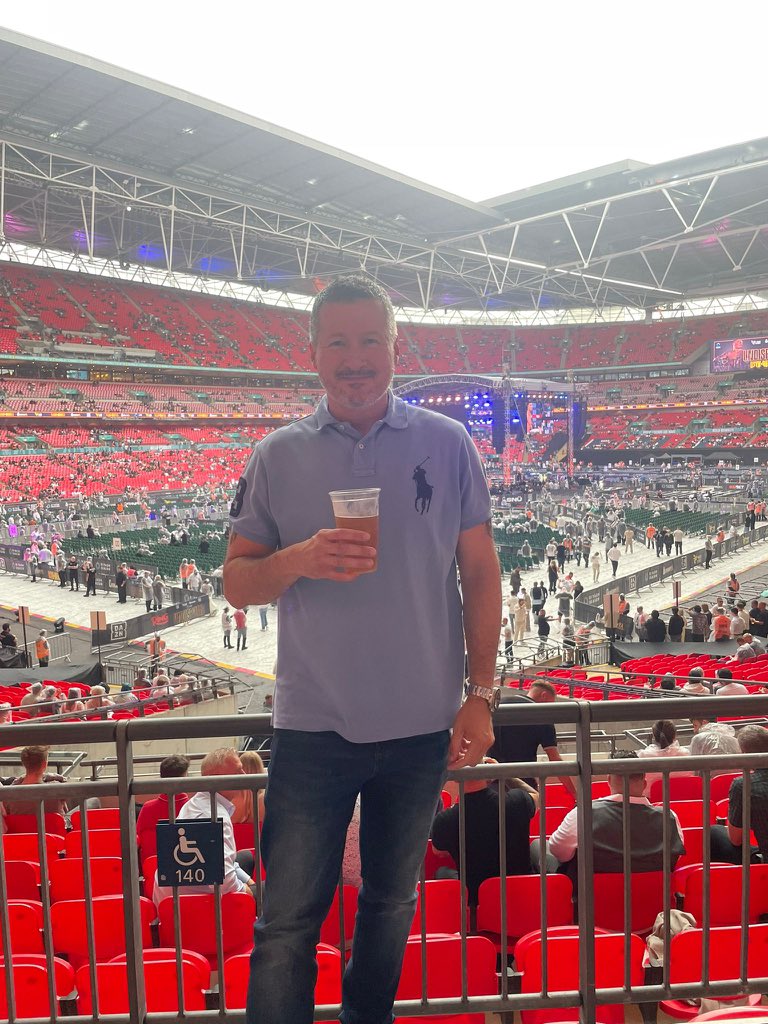 SteveSpevack's tweet image. I'm here to witness one of the greatest boxers EVER in history. 🫡🥊🥊