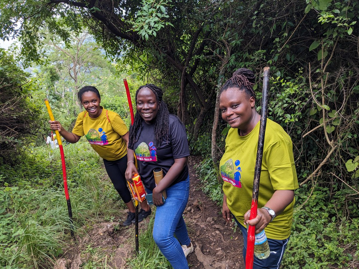 RedefiningTro's tweet photo. #Hike4GirlsUg | Tororo Rock
@EEYMO207
@RaisingTeensUg2
@KigaBae2
@WezeshaGirls
#MyHike
#HerVoice
#HerDignity
#LetsBreakTheStigma https://t.co/1nn6genU2g