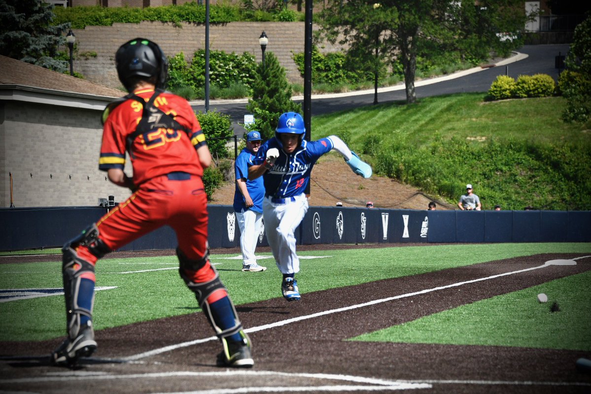 OntarioBlueJays's tweet image. OBJ 15U is locked in and ready to punch their ticket to the quarterfinals at the Pastime 15U National Championships in Nashville! 🏆 First pitch at 2:45 PM - they are rolling in hot with a perfect 4-0 record 💪
#OBJFam