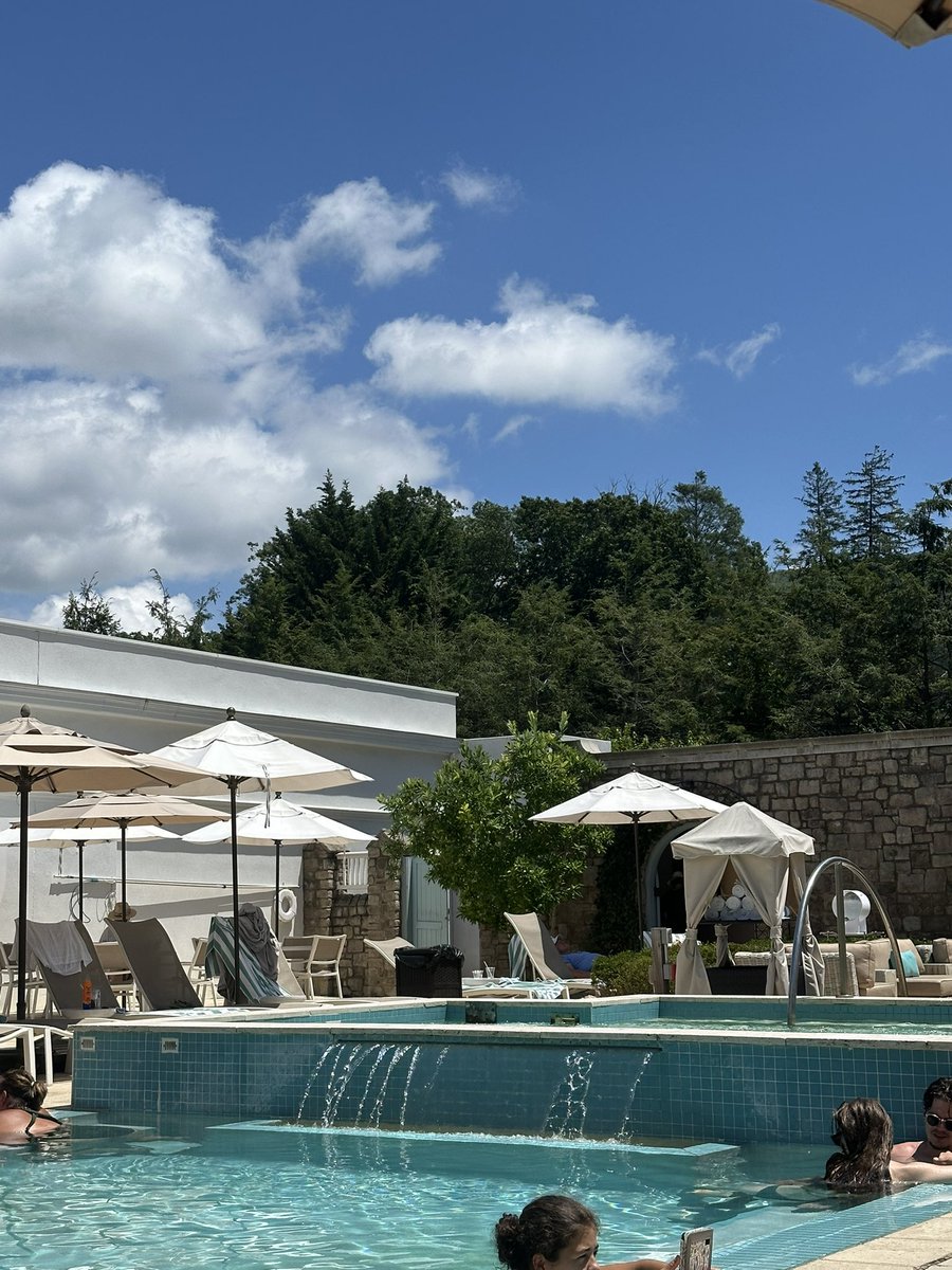 CodyCarboneDC's tweet image. Celebrating the signing of the GENIUS Act and impending baby girl #2 this weekend.
Enjoy stablecoin summer ladies and gents 🍹 @OmniHomestead
