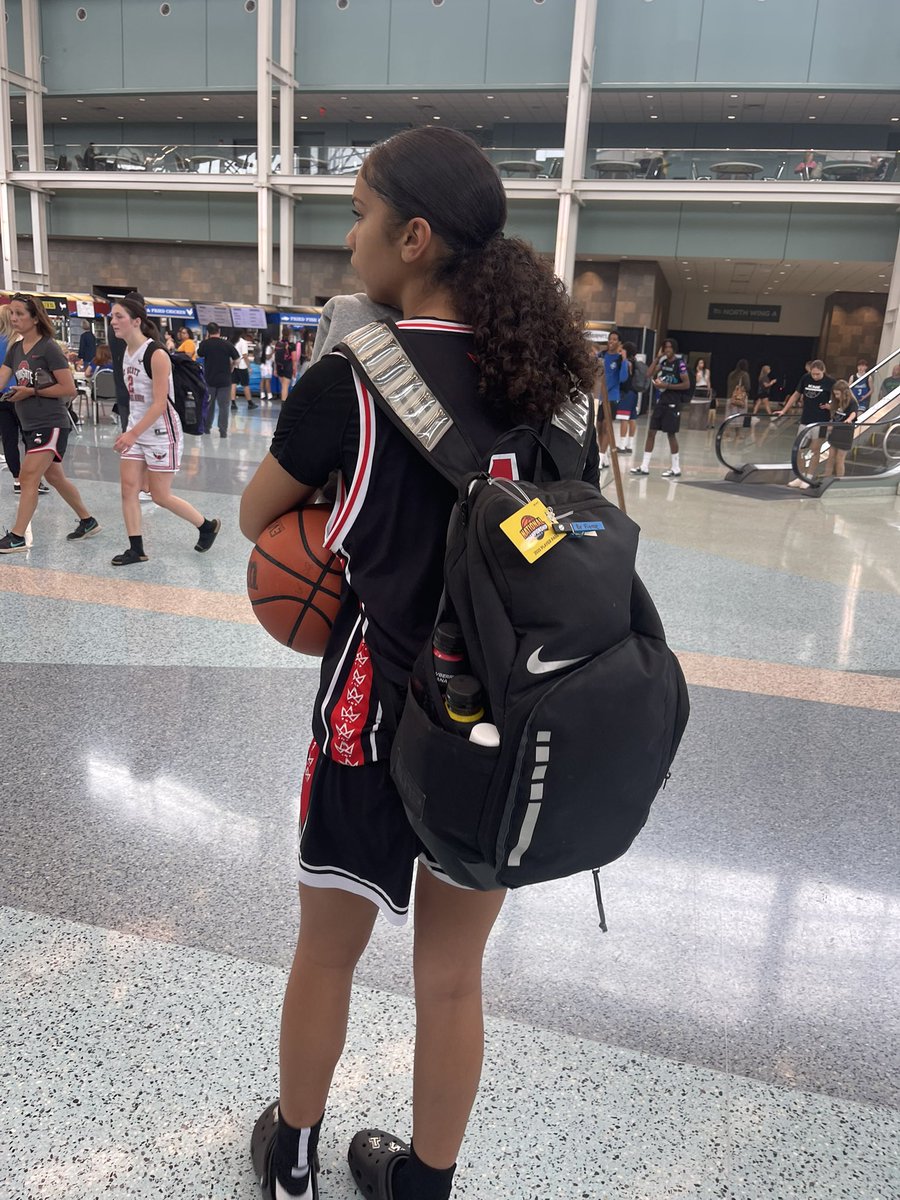 TristaWhitney07's tweet image. “BE FIERCE” words to live by Thx @TFNsRun4Roses @Ohio_Basketball @iEXCELBBALL @InsiderExposure
