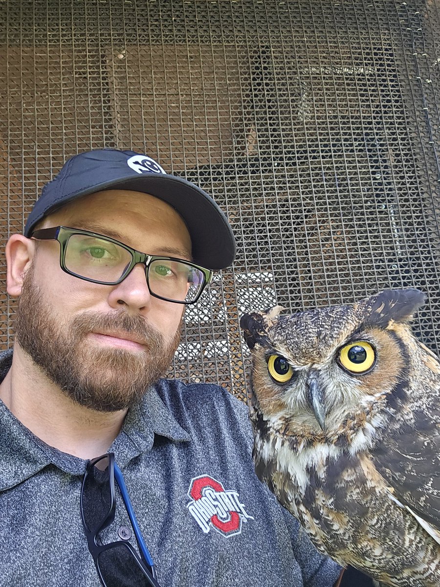 Jr0dR87's tweet image. Today I worked with Grimble our educational Great Horned Owl at an event to help educate people about owls and other birds of prey.
