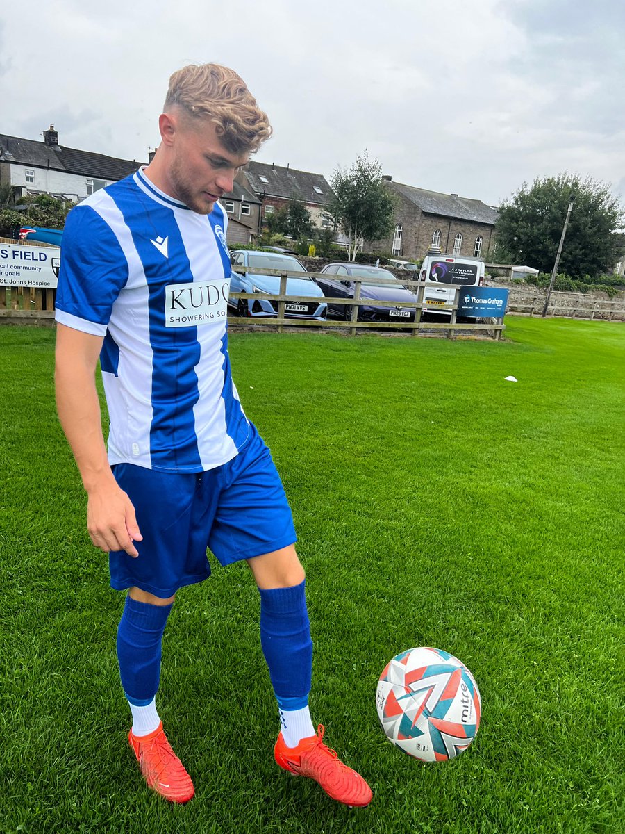catonunitedfc's tweet photo. We teased a brand new kit reveal not long ago, and here it is! 😍 

Modelled beautifully by Caton’s number 9, Tommy Varey, our brand new Macron kit has been sponsored by Kudos Showering Solutions. 

The very best for bathroom products and showering solutions 👏 https://t.co/gTz0XPTySH