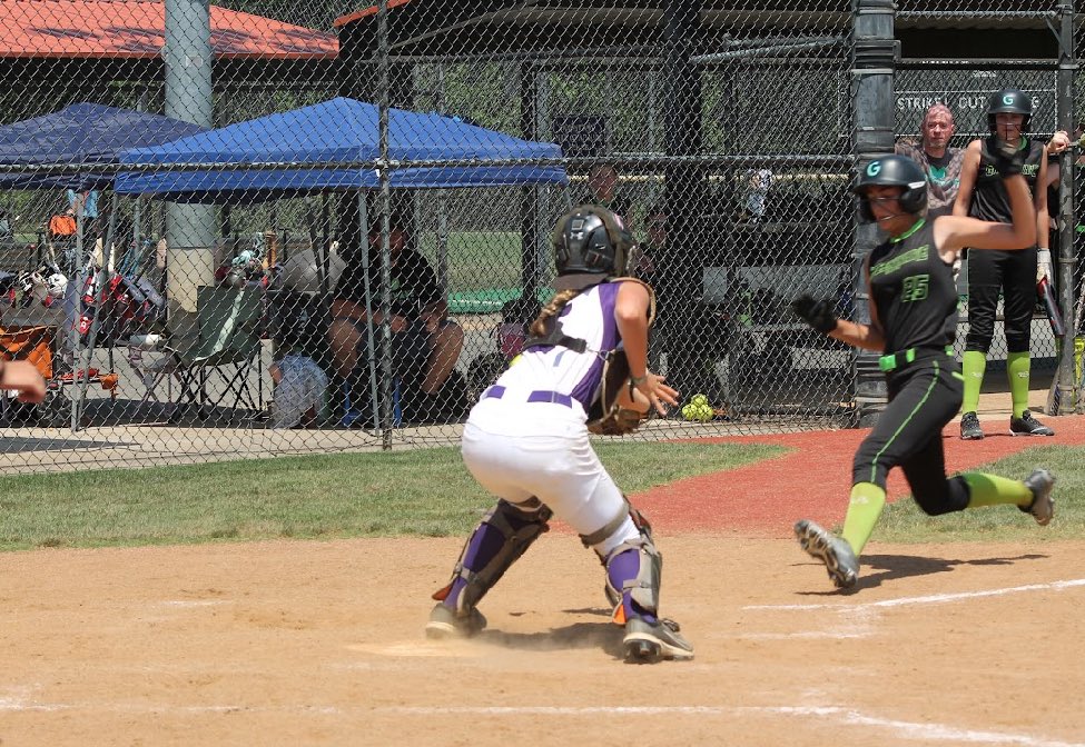 Kinley_05's tweet photo. We have had another amazing spring season and I’m so excited for are fall season! Fall will be are first season in 14u https://t.co/1MNN2qiMJu
