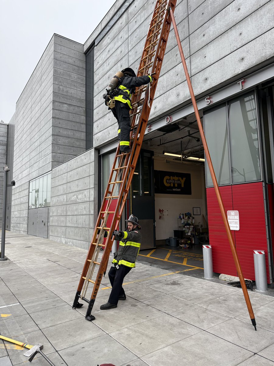 SFFDPIO's tweet image. Your San Francisco firefighters train daily on a wide range of topics that they might encounter during their day. This is yet another example of how #SFFD prepares to serve you better and keep you safe. We are #yoursffd.