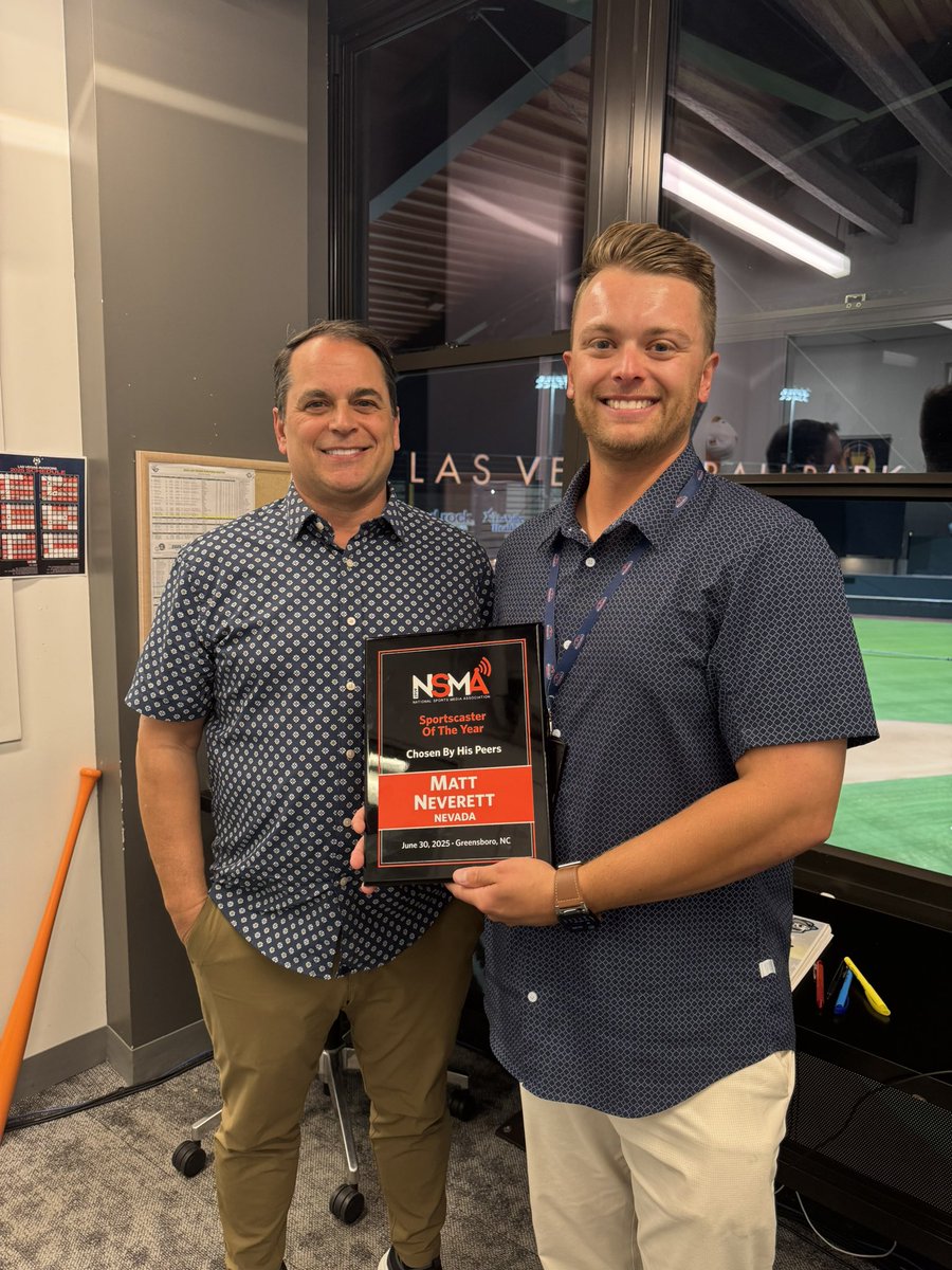 MattNeverett's tweet image. My sincerest thanks to @NSMASportsMedia & my peers for voting me as 2024 Nevada Sportscaster of the year, now I finally have the hardware to prove it!
An incredible honor to win the award 20+ years after my dad @TimNeverett did the same!