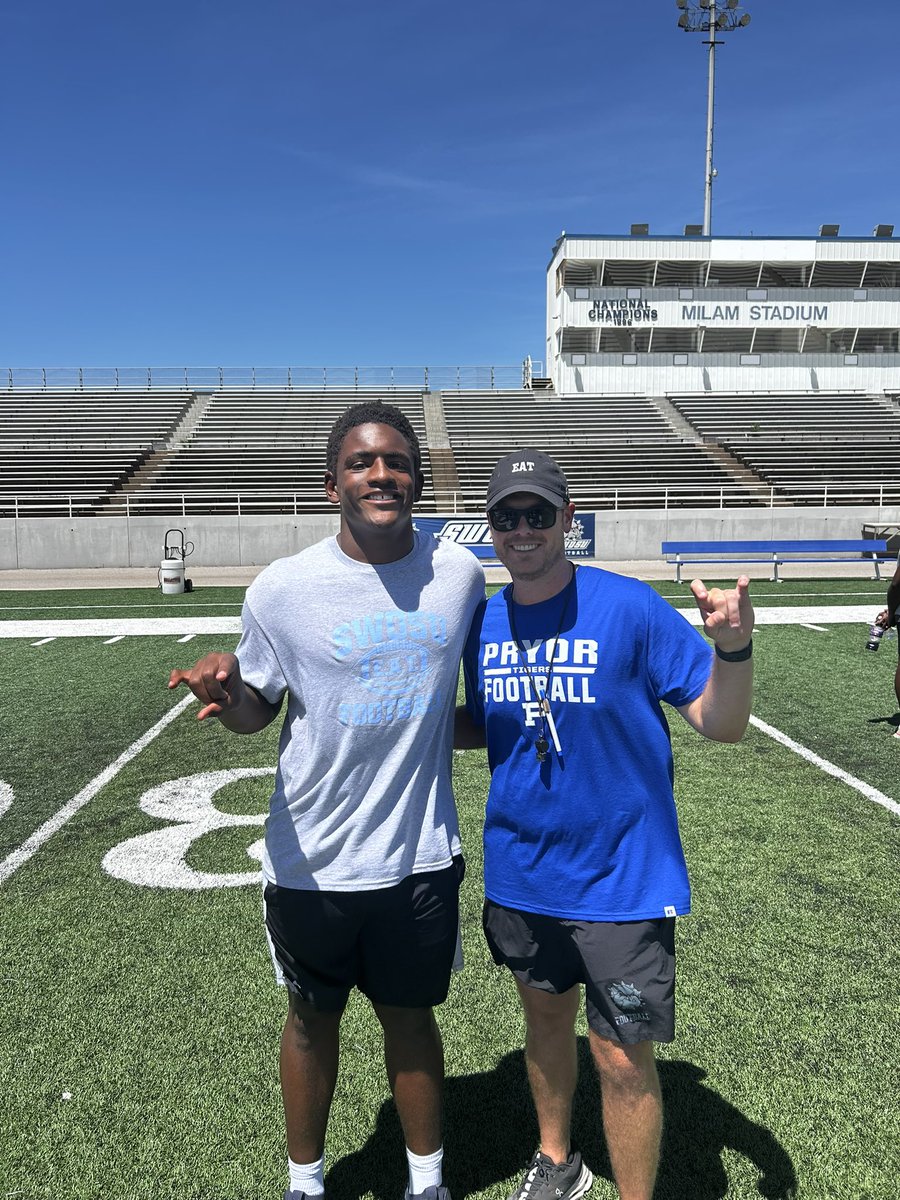 JoePeters58's tweet image. #AGTG Blessed to receive an offer from @SWOSUFootball @coachquise_ @BixbySpartanFB @RecruitBixbyFB
