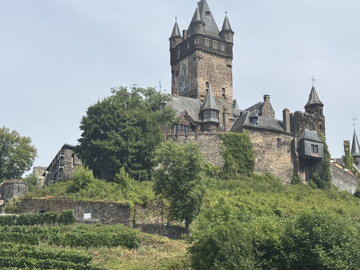 henkvermeer's tweet image. Wat is het mooi rondom de Moezel!
En een vakantie is voor mij niet compleet zonder kastelen te bezoeken.