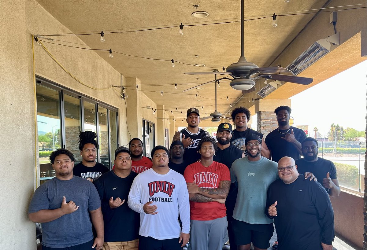CoachLogo's tweet image. It’s about that TIME, May He Guide & Protect each of them during Season AMEN 🙏🏽 🙌🏾 Lets get to Work 👊🏾#UNLV🏈❤️🤙🏾#9thIsland🏝️