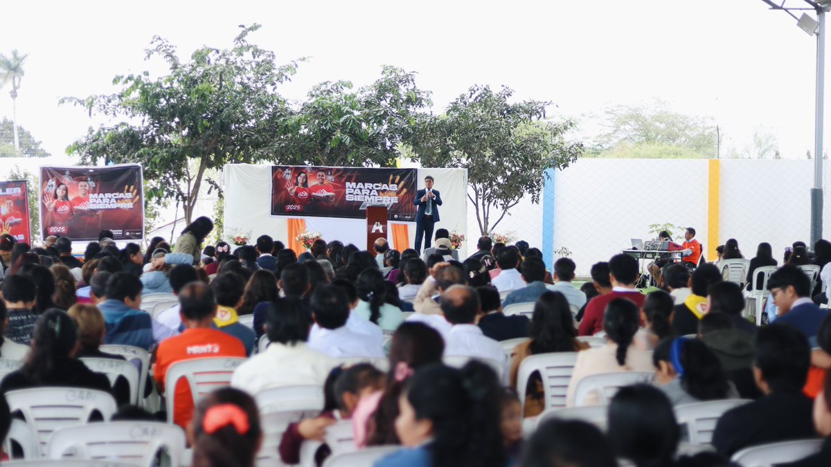 🗣️Pr. Roger Mera: “Como cristianos podemos tener muchas fallas. Pero como hijos de Dios debemos levantarnos, aprender y no volver caer”. 📖

#MisiónCaleb2025 #MarcasParaSiempre #MPN