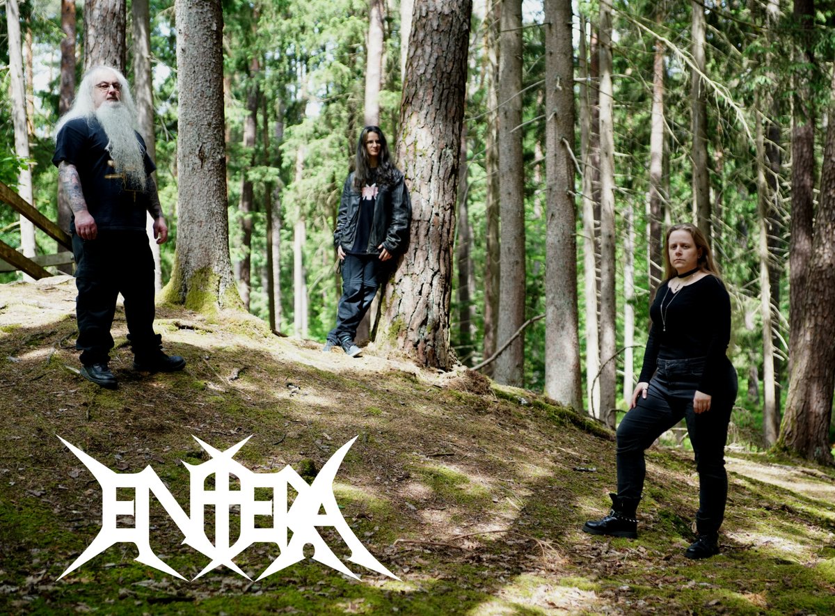 Meine Thrash Band Entera hat neue Bandfotos.
#thrashmetal #speedmetal #undergroundmetal #metalband #photo #bandfoto