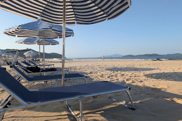 joiedevivre789's tweet image. Tired of overcrowded popular tourist destinations? You have to step over bodies on the beach? Welcome to North Korea resort!
🇰🇵 Holidays in North Korea are better than in Bali — the first tourists from Russia are delighted with the resort in the DPRK
According to them, there…