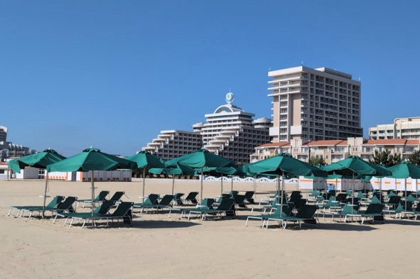 joiedevivre789's tweet image. Tired of overcrowded popular tourist destinations? You have to step over bodies on the beach? Welcome to North Korea resort!
🇰🇵 Holidays in North Korea are better than in Bali — the first tourists from Russia are delighted with the resort in the DPRK
According to them, there…