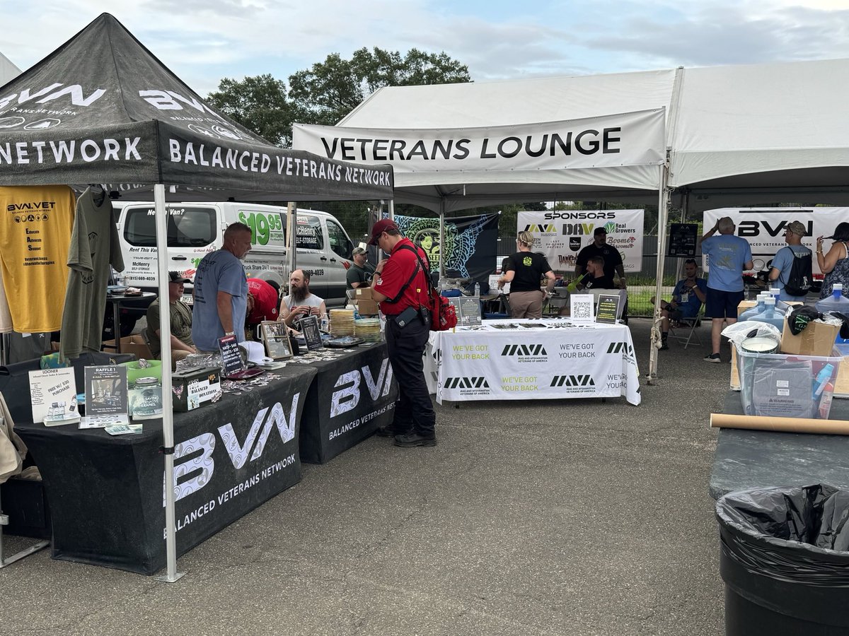 iava's tweet image. Spending time with fellow veteran advocates at @NatlCannaFest this weekend 👏 #Cannabis4Vets