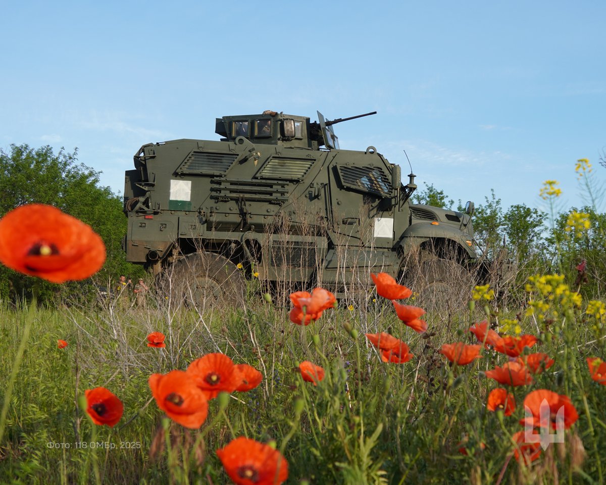 Militarylandnet's tweet image. MaxxPro vehicle of the Ukrainian 118th Mechanized Brigade. #UkrainianArmy