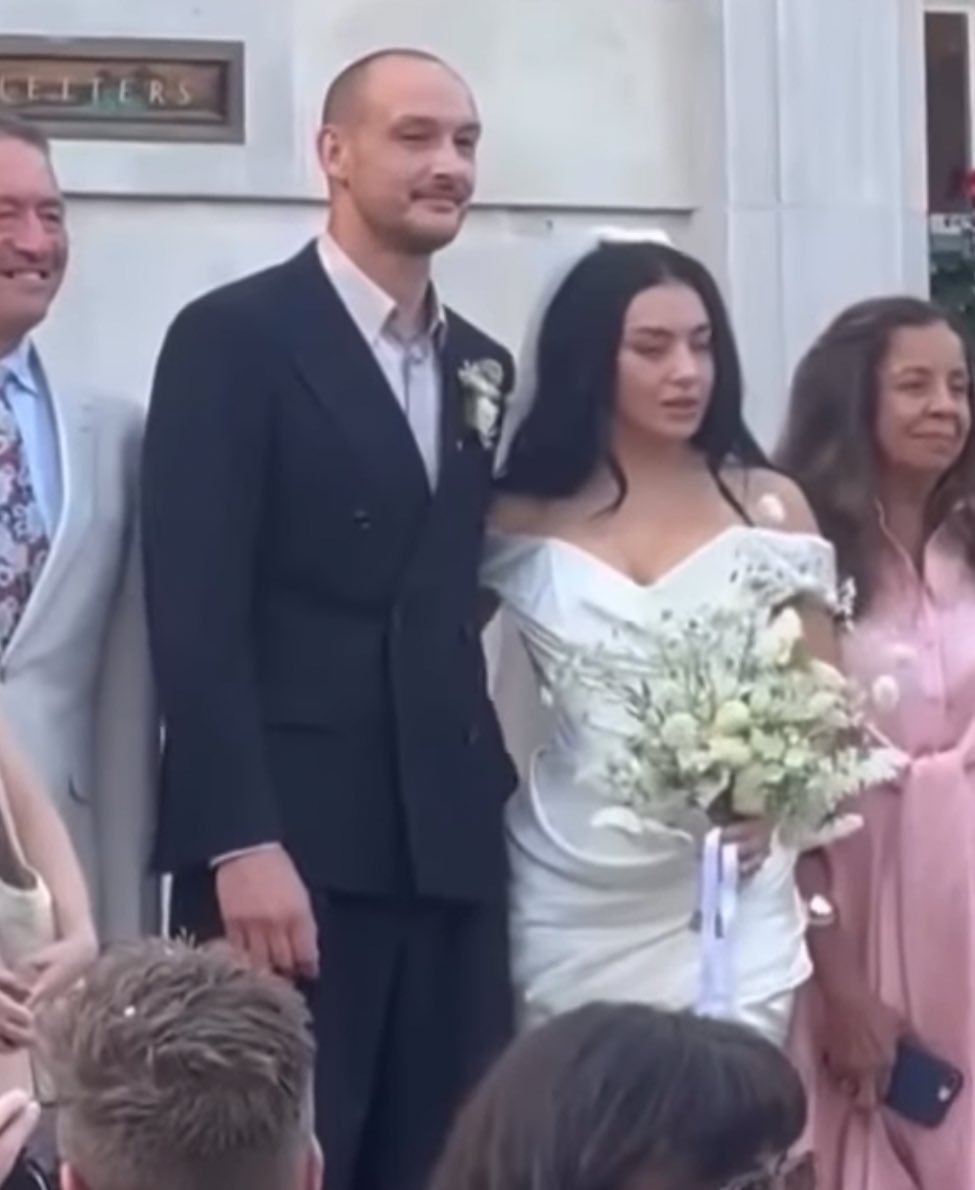CHARLI XCX AND GEORGE DANIEL ARE MARRIED 🥹🥹