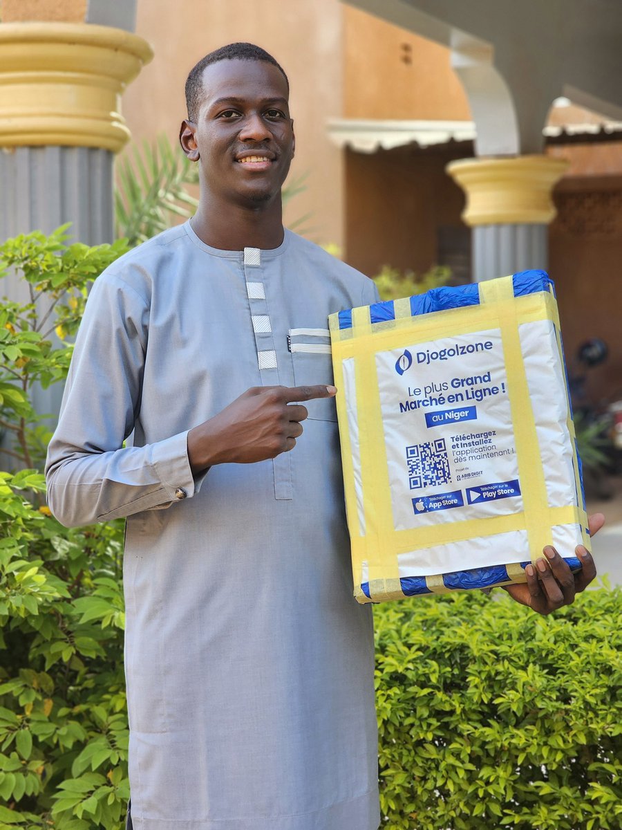 Pour vous, c’est juste une commande.📦 
￼
Mais pour moi, c’est des années de travail.
Des nuits blanches à réfléchir, tester, corriger…

Des dépenses sans compter, juste pour satisfaire nos clients dans cette période de lancement.
Des livraisons qu'on assure nous-même parfois,