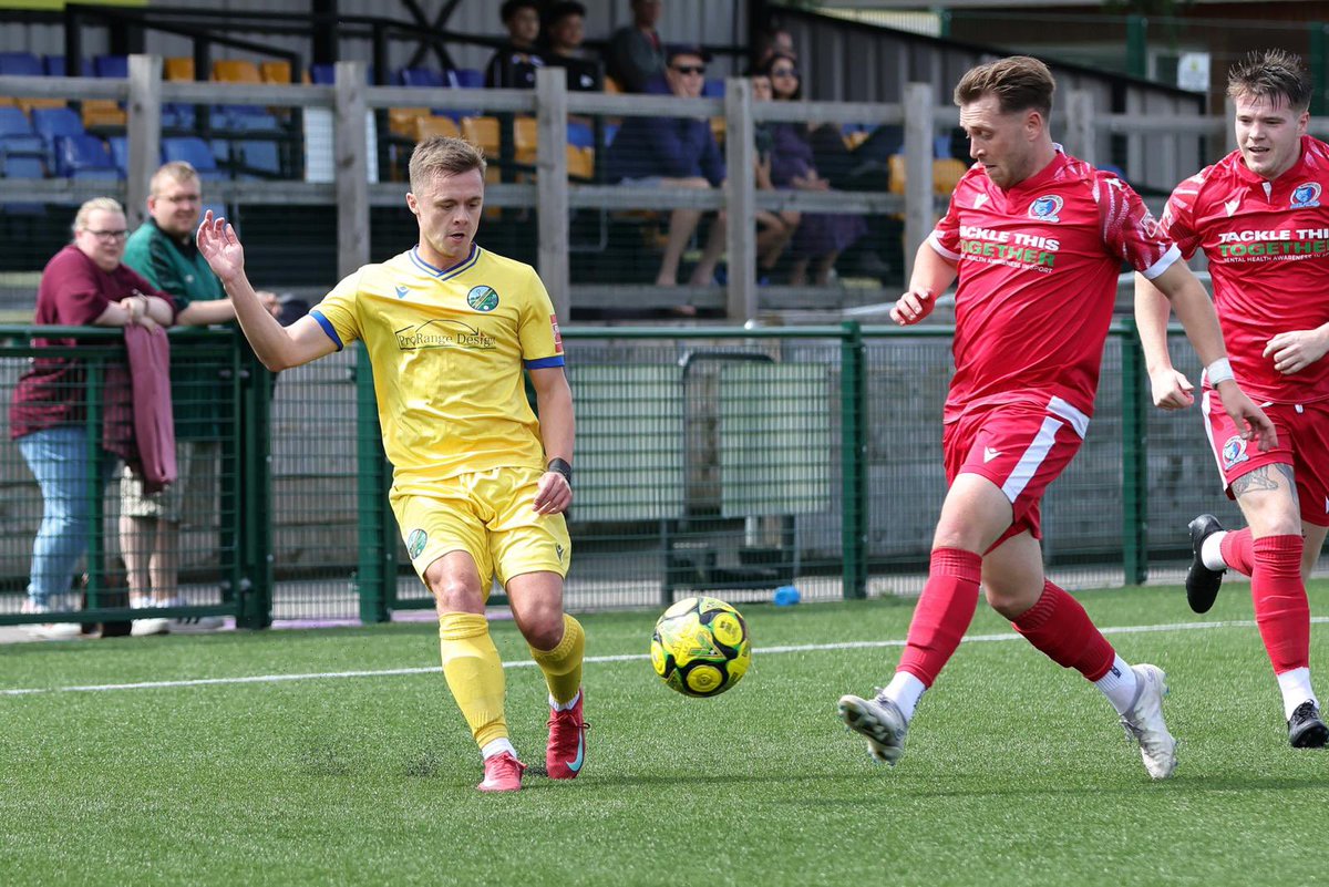 AscotUnitedFC's tweet image. More valuable minutes in the tank as we continue our build up to the start of the @IsthmianLeague season.
Wishing @thebearsbbhfc the best of luck for the coming season 🤝
#WeAreAscot #UpTheYellas💛💙