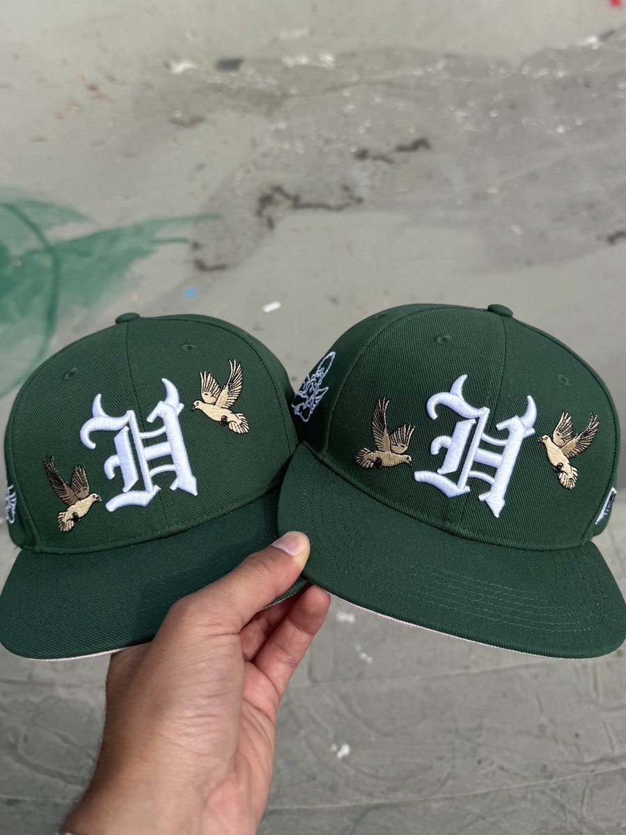 Clooneeuk's tweet image. Fitteds