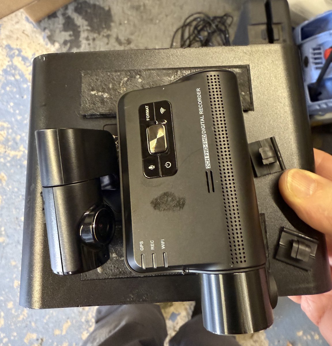 takenocrap69's tweet image. A fun few hours removing Meta immo and dash cams / ivolt