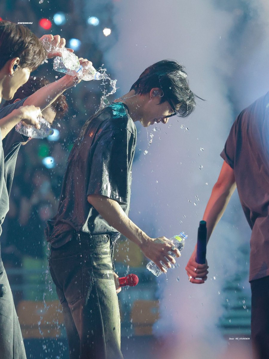 iwonchu_hw's tweet image. 250719  Connect X 형원
😂💙

#형원 #채형원 #HYUNGWON #몬스타엑스  #MONSTAX  #MONSTA_X