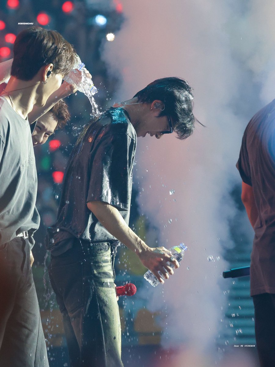 iwonchu_hw's tweet image. 250719  Connect X 형원
😂💙

#형원 #채형원 #HYUNGWON #몬스타엑스  #MONSTAX  #MONSTA_X