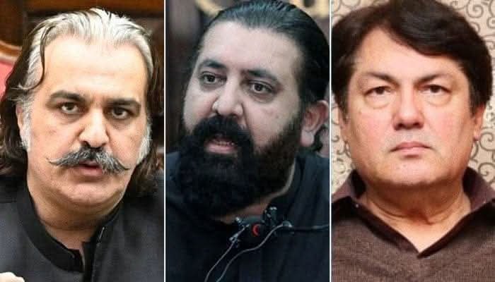 Muhamma6751320's tweet image. عہدوں سے لپٹے ان تینوں گدھوں نے عمران خان کی رہائ یا مینڈیٹ کی واپسی کے لیے اگر کوئ ایک بھی معنی خیز عمل کیا ہے تو کمنٹ میں بتا دیں تاکہ میری معلومات میں اضافہ ہو سکے❤️‍🩹
#Iran #PTI #ImranKhan #ptifamily #KPK