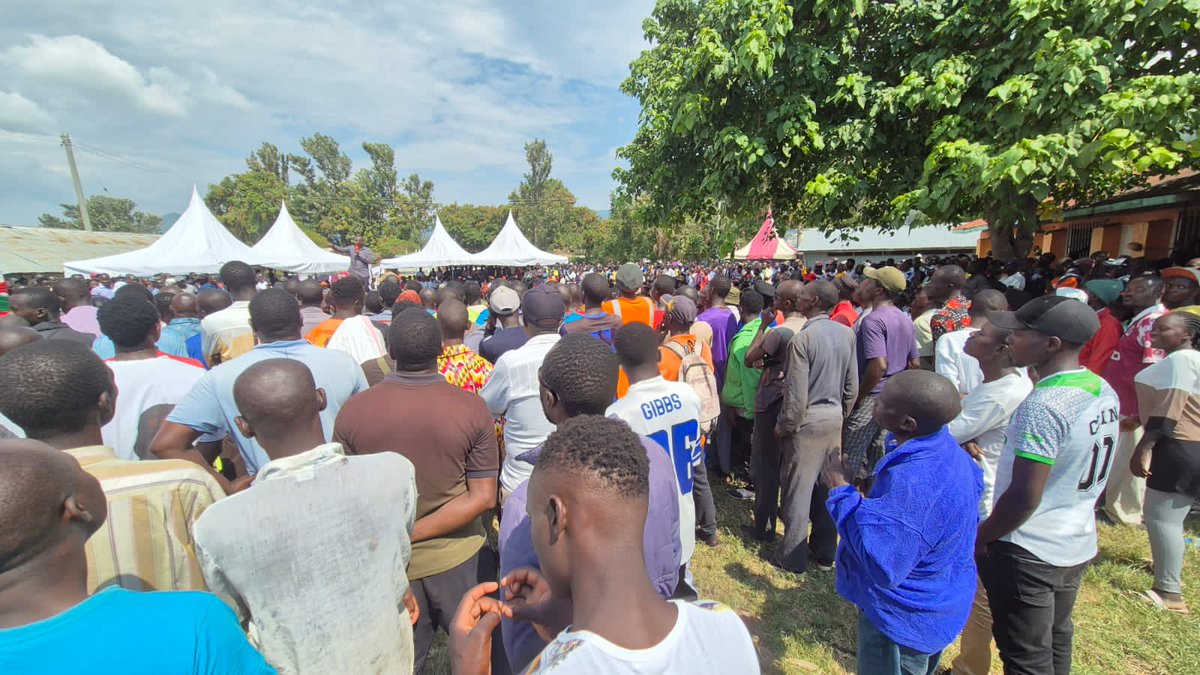 JohnMbadiN's tweet image. Day 2 of H/bay development tour:
√Visited Kibuogi Island in Homabay ahead of Ksh130M valued electricity power plant installation; the first ever.
√Issued Ksh10M from NGCDF Board to Seka Primary in Suba South for facelifting.
√Unveiled a truck to Sindo Gateway Fish Traders.