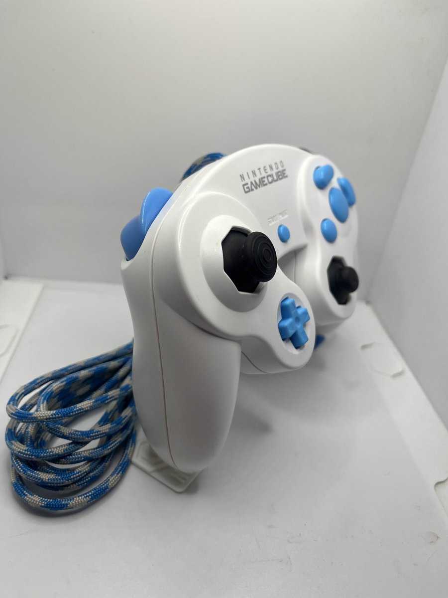 CfanCustoms's tweet image. Commission for @MillerFerg !

 -Phob 2.0.5, .29 firmware
  -Slickbox
  -Mouseclick Z
  -3 Meter paracord
  -Lubed Triggers
-Cardosi springs
 -Lubed Stickboxes
 -Bald buttons from @selst0r 
-Stick set from @QofDQ  
 -Commissioned triggers from @CreativeWilds 

Please reach out to…