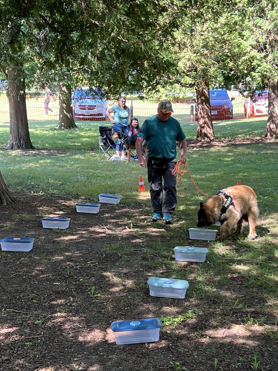 AndrewLawton's tweet image. Any day spent with puppies is a good day! Great turnout at this year’s Pawsitively Elgin Dog Festival.