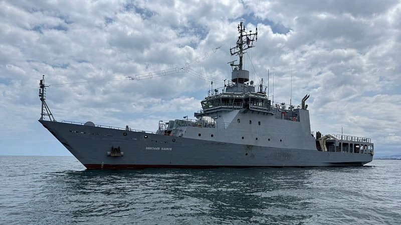 Project 14400 helicopter training ship Nikolay Kamov is now on sea trials. From flotprom.