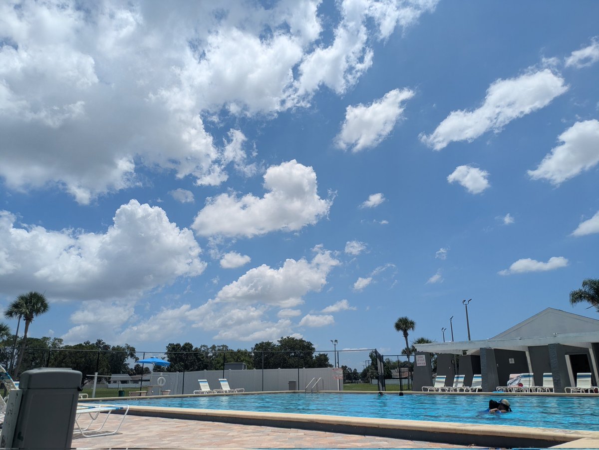 StephanieStarrC's tweet image. Happy Saturday!!
We are under a heat advisory and even the pool is warm. I can't see myself out here too much longer. It's only been an hour and I'm about to head back inside. Stay hydrated out there!