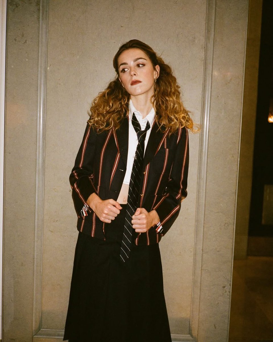 shipkafiles's tweet image. Kiernan Shipka is watching ‘I Know What You Did Last Summer’