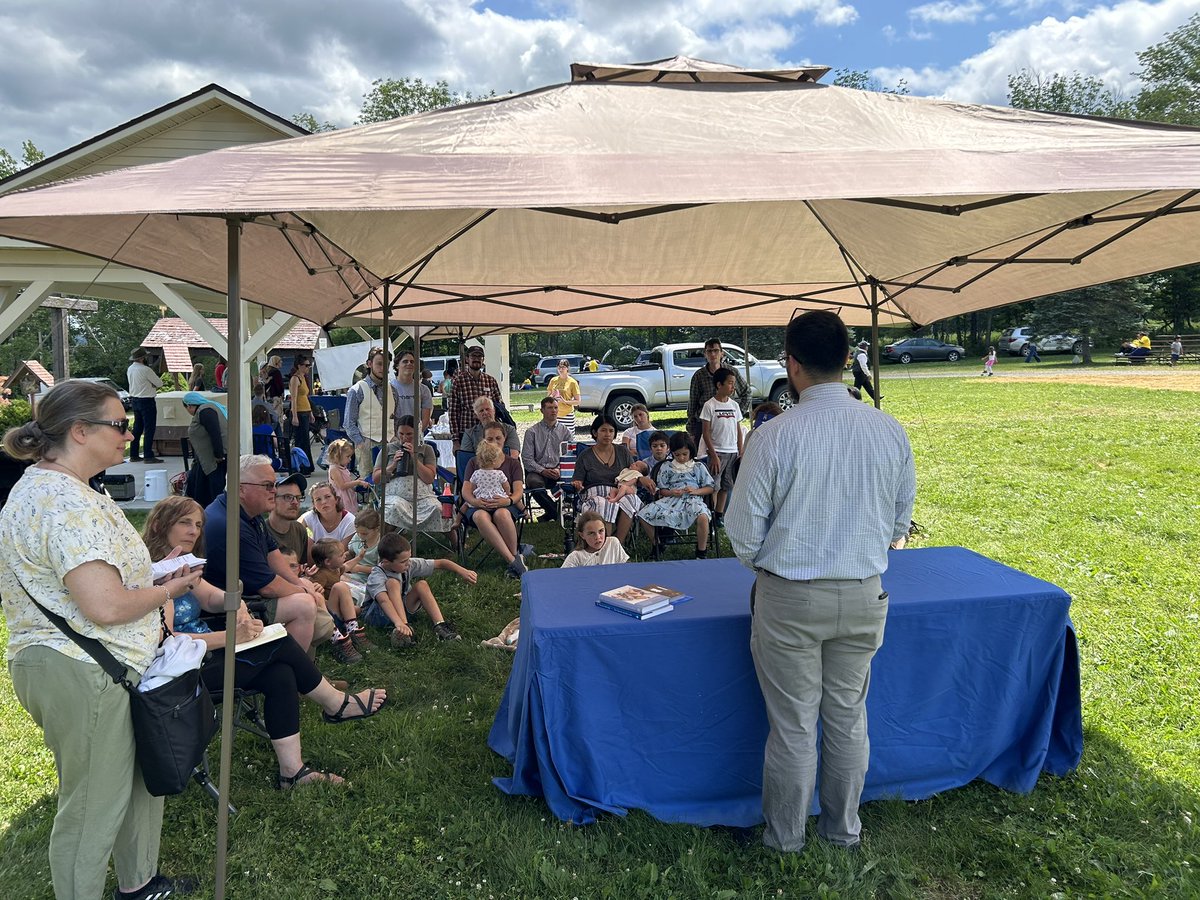 CatholicLand's tweet image. NY Catholic Land movement conference to going great. Sacraments, fellowship, and practical instruction in “Land and hand craft.” The build a strong Catholic “third position” from the soil up.