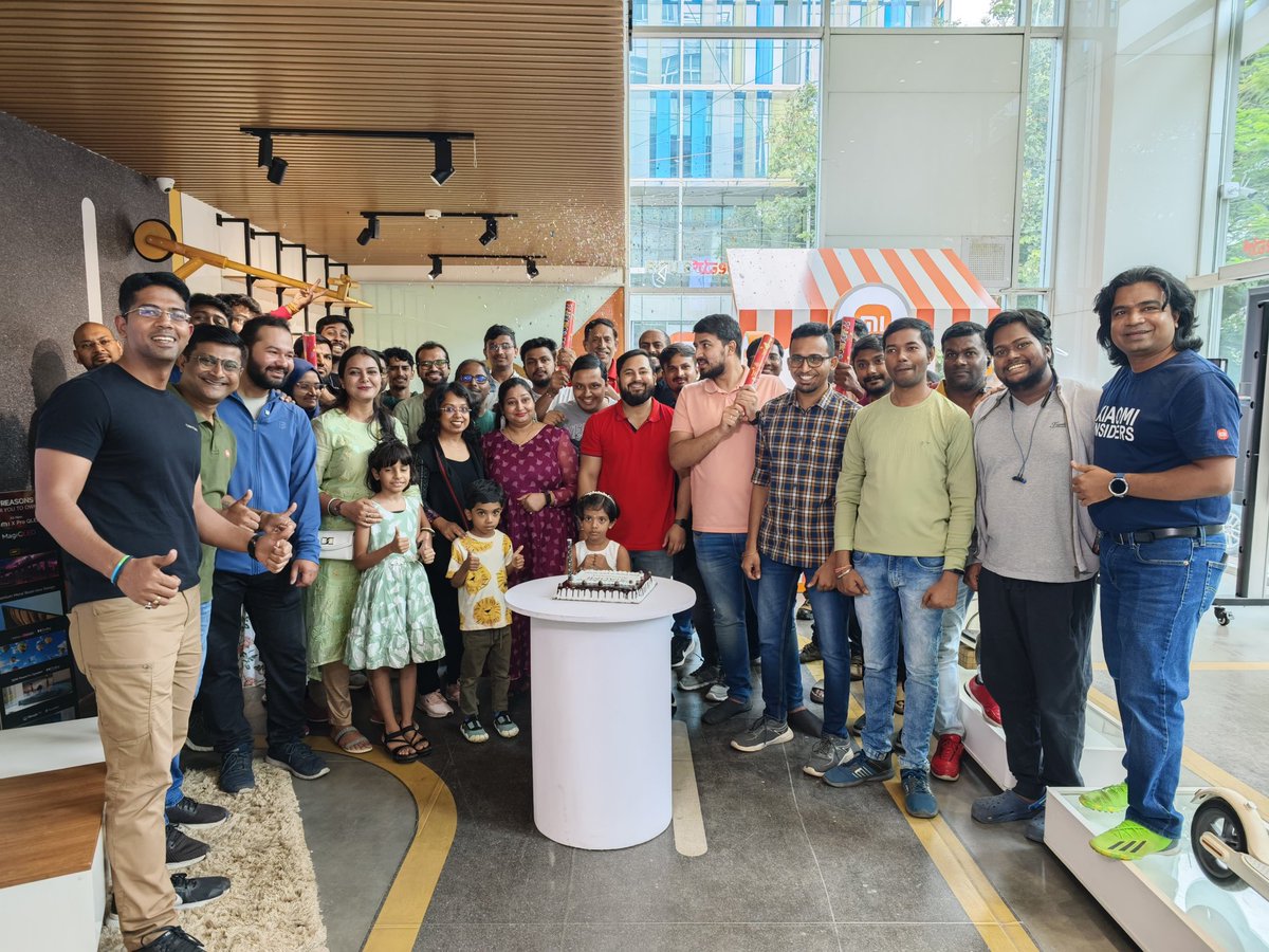 dsr1505's tweet image. Had an amazing time at the Xiaomi 11th Anniversary meetup! 🎉
Big thanks to @xiaomiindia, @pixelwithme &amp;amp; @sandeepsarma for an awesome event.
Loved meeting fellow fans! ❤️
#XiaomiAnniversary #XFC #XiaomiCommunityIndia