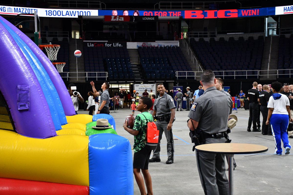 MCCoyCountyExec's tweet image. This morning, Policy Analyst Stefanie Thomas attended the ALERT Partnership's 2025 Unite the County: Carnival and Skills Challenge on my behalf. This event brought together the community and law enforcement to participate in challenges and games that build positive relationships!…