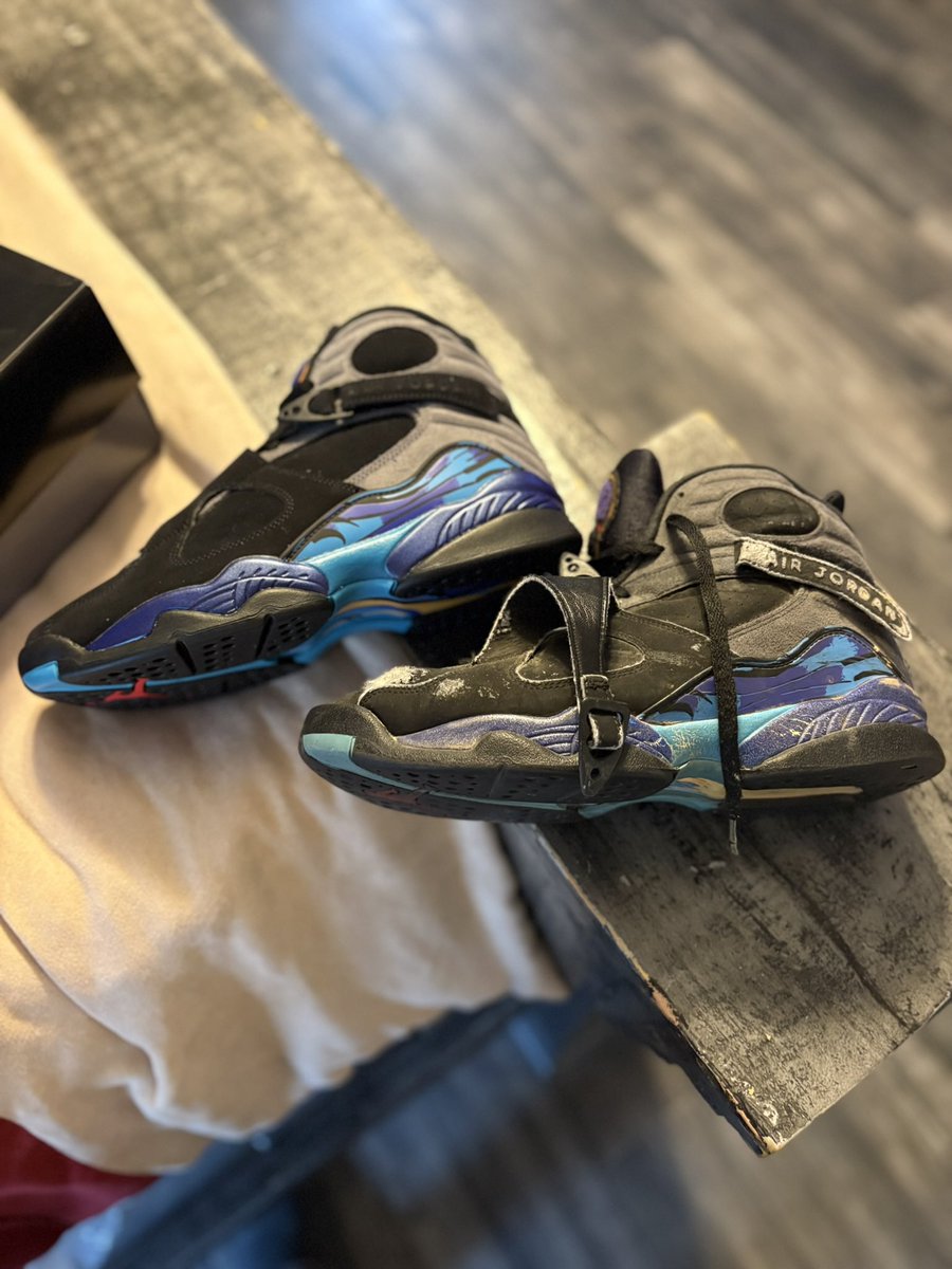 wolfkato_'s tweet photo. Y’all actually thought the aqua 8s would sit smh rookies😂🤦🏾‍♂️ I had to cop tho since I killed my 2015 😂 #aqua8 #sneakerhead #retro8 https://t.co/u6M0ygn131