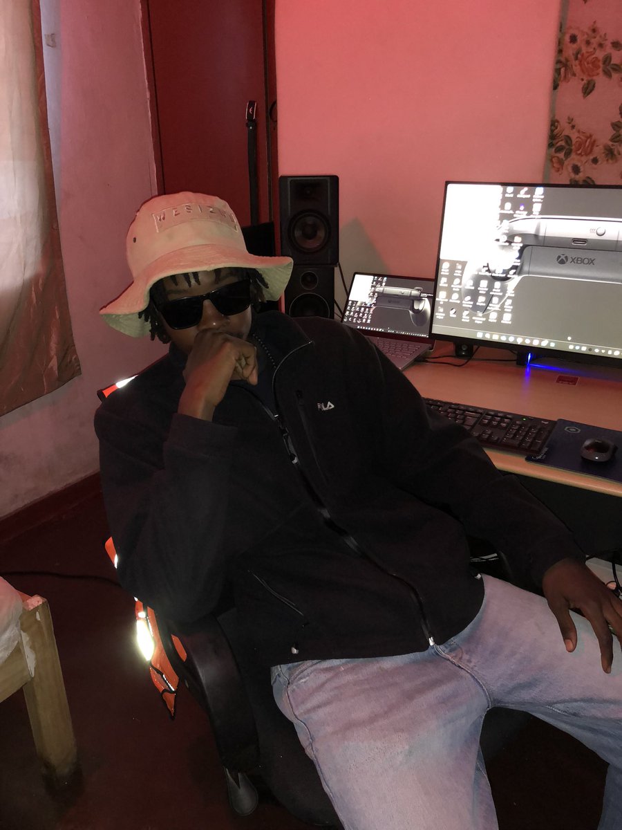 DoobieMvn420's tweet image. Utha kuyesa ngat Sizili mbali yako, Osadziwa kuti pa iwe akupangilapo chitsanzo, that you could go thru the most, and still make it out the jungle
Or
Go thru the most and still become King of the Jungle🦁💿
ampl.ink/nA3xq